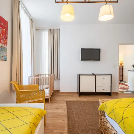 Art Apartment Mutters - Innsbruck Buitenkant foto
